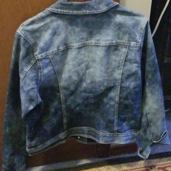 Jean jacket - Picture 2 of 2